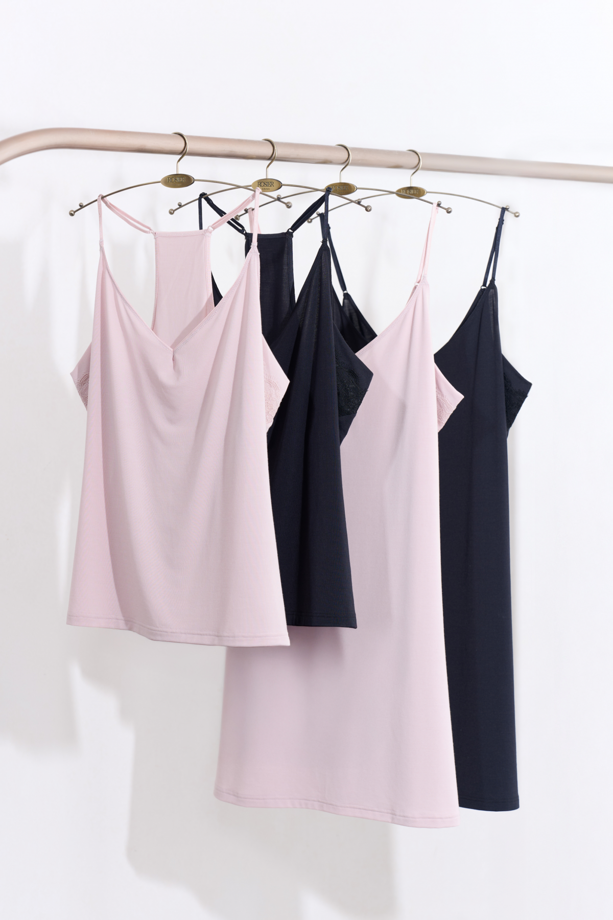 多機能インナー「Icy Veil Camisole」と「Icy Veil Slip」