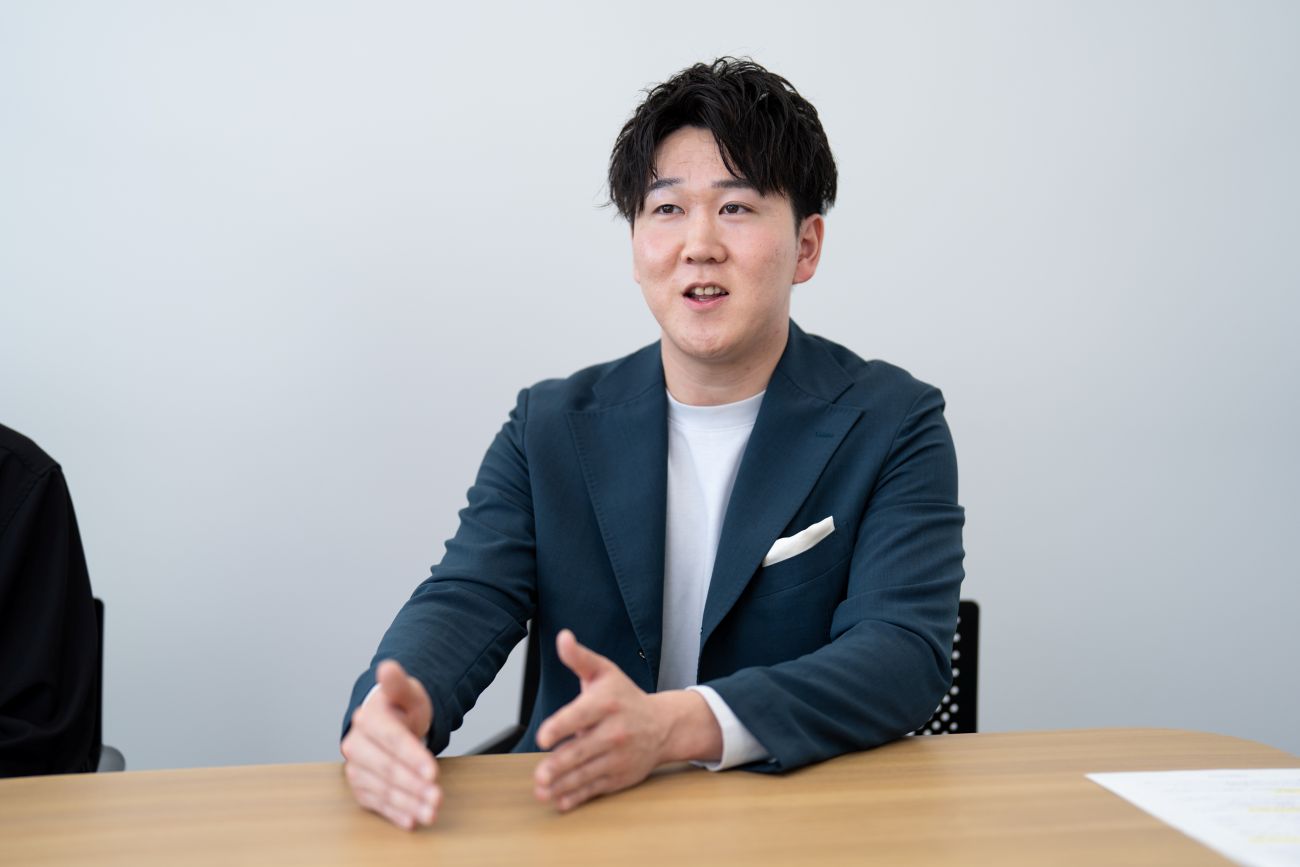 画像を説明するテキストなくても可