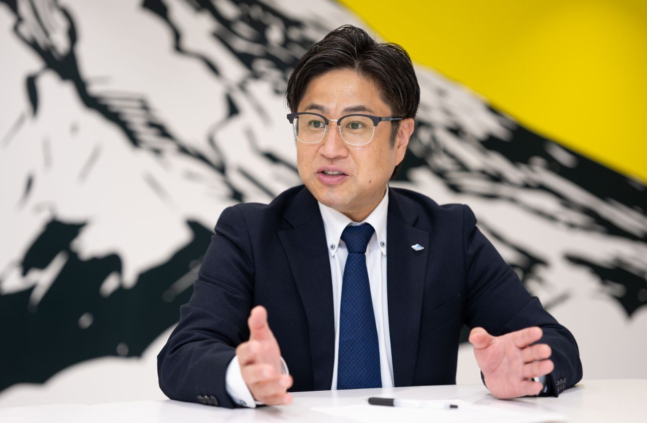 富士急行株式会社　社長室 次長　斎藤 涼氏　2022年より社長室に就任。堀内氏とともに、多様な事業を展開するグループにおいて包括的なマーケティングに取り組む。