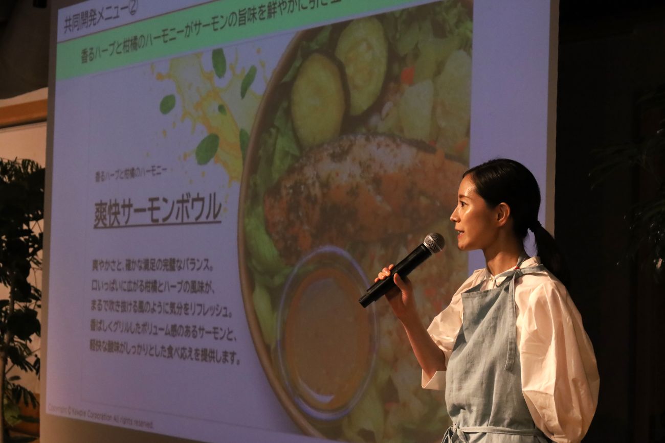 画像を説明するテキストなくても可