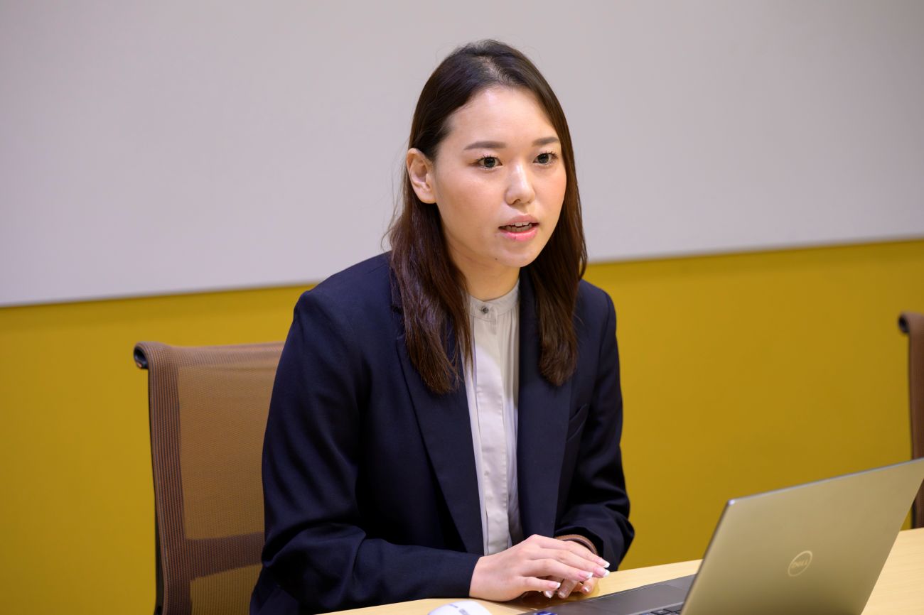 株式会社電通デジタル プラットフォーム部門 プラットフォーム2部 Amazonグループ 藤元 奈々氏の写真です